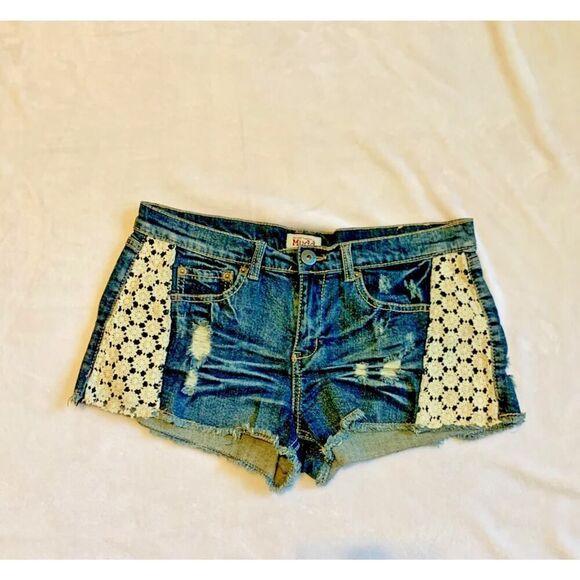 VTG y2k Mudd 2000s Denim Jean Shorts Boho Cochet Floral Festival Fringe 13 Low - Picture 11 of 11